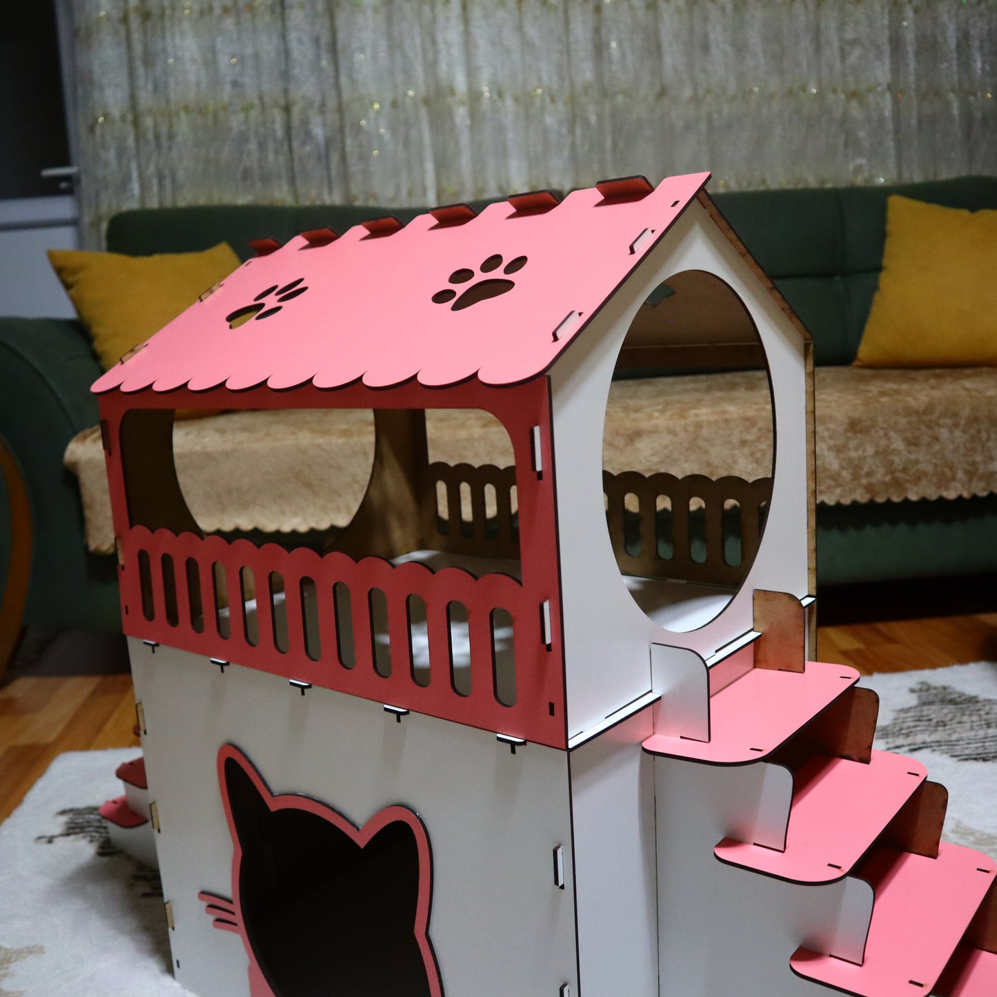 Çift Katlı Ahşap Kedi Evi – Merdivenli, Modern Tasarım, Dayanıklı MDF & Pleksi Kedi Kulübesi | Kapalı ve Açık Alan Kullanımı BEYAZ-PEMBE RENK